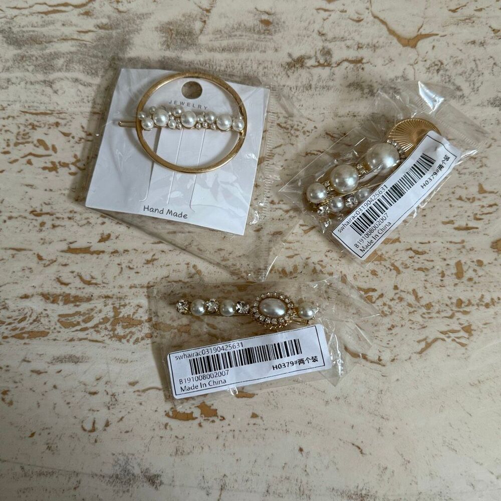 Set of Pearl hair clips elegant luxury sophisticated chic